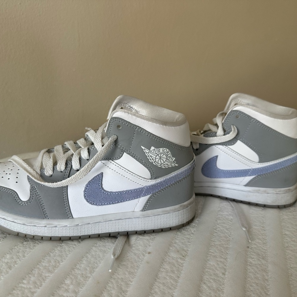 Nike Air Jordan Wolf Grey Aluminum Midrise Sneakers